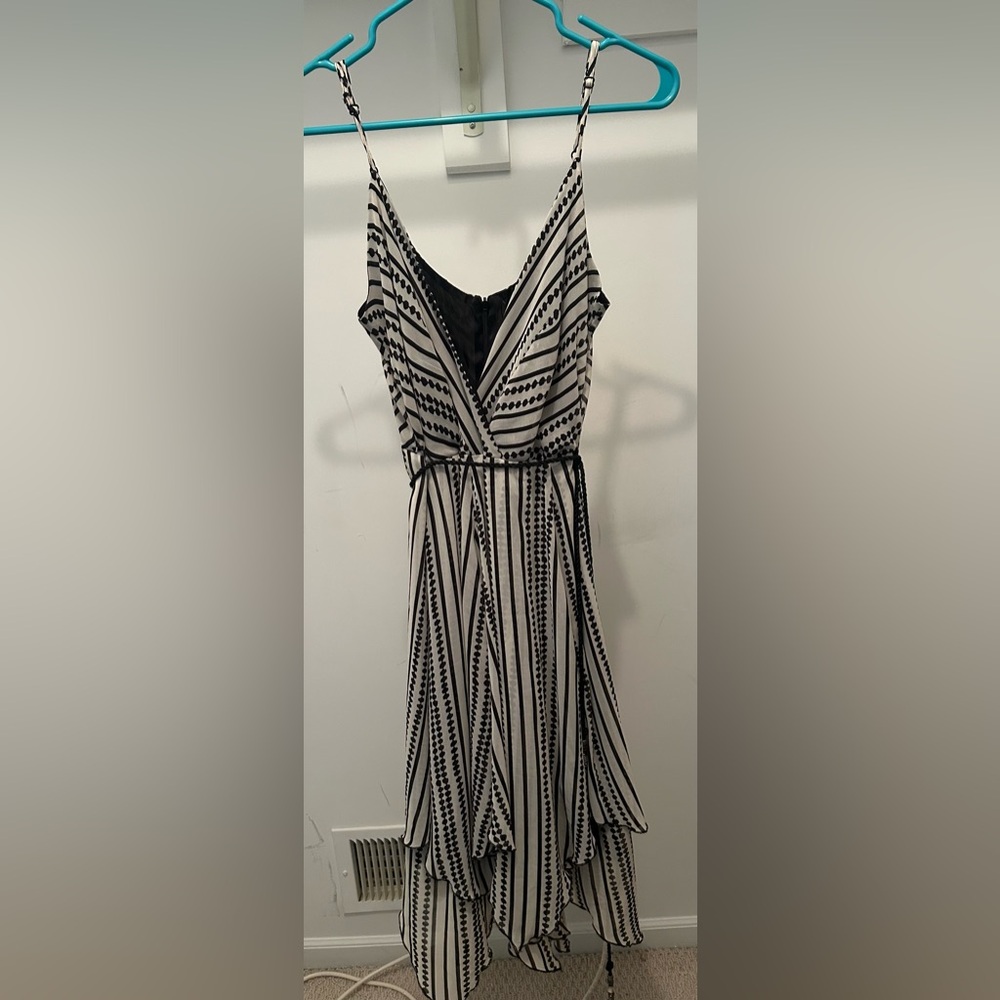 Boston Proper Black and White V-Neck Cocktail Dress